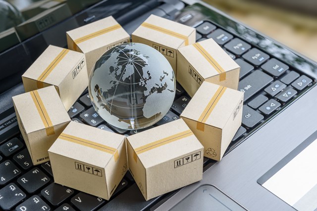 Rectangle 17 international shipping